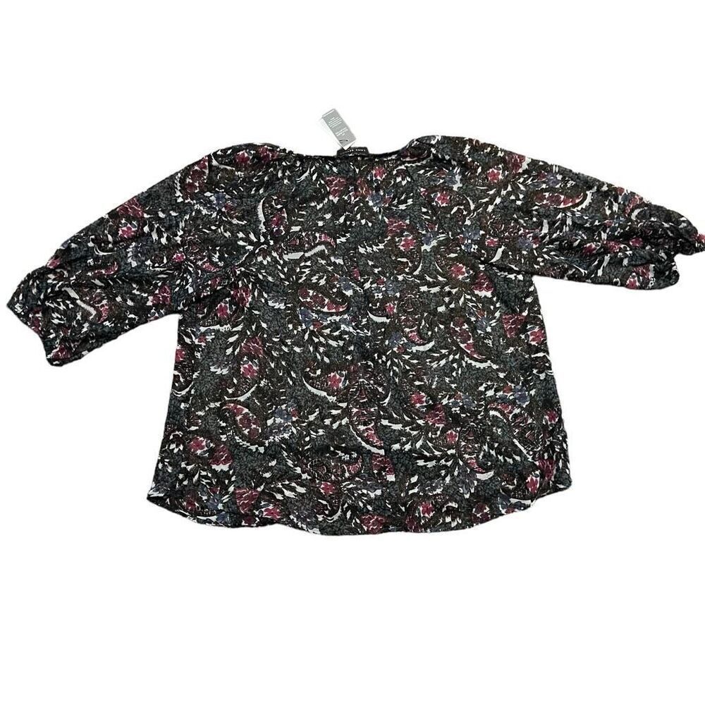 NWT LANE BRYANT Classic V-Neck Green Paisley Shimmer Top Size 18 - Picture 4 of 11